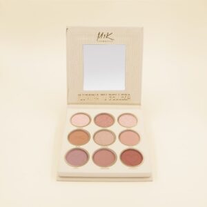 Paleta De Sombras Atracción, colección de sombras con tonos seductores para un maquillaje impactante.